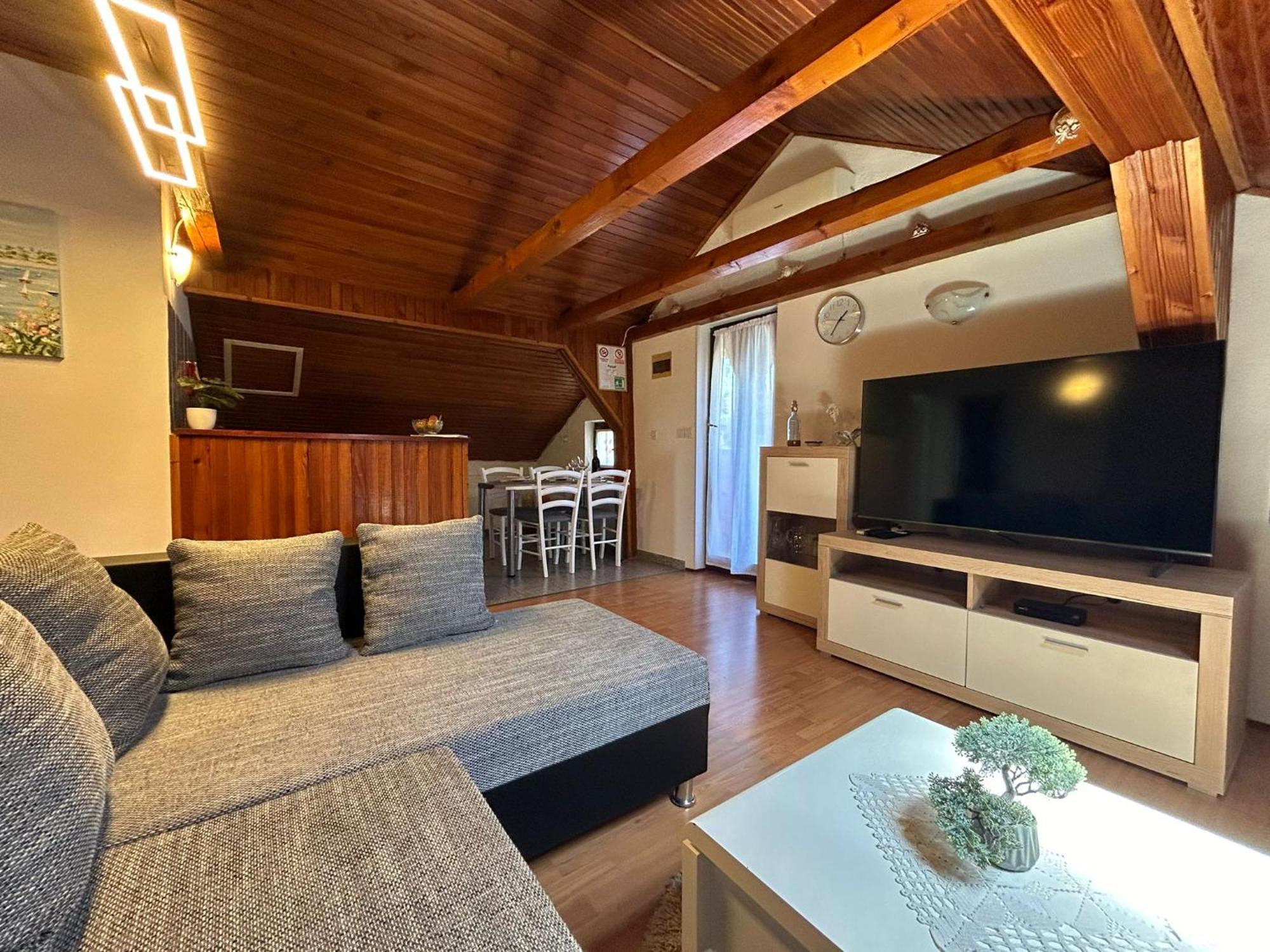 Apartment Milena Бртонигла Екстер'єр фото